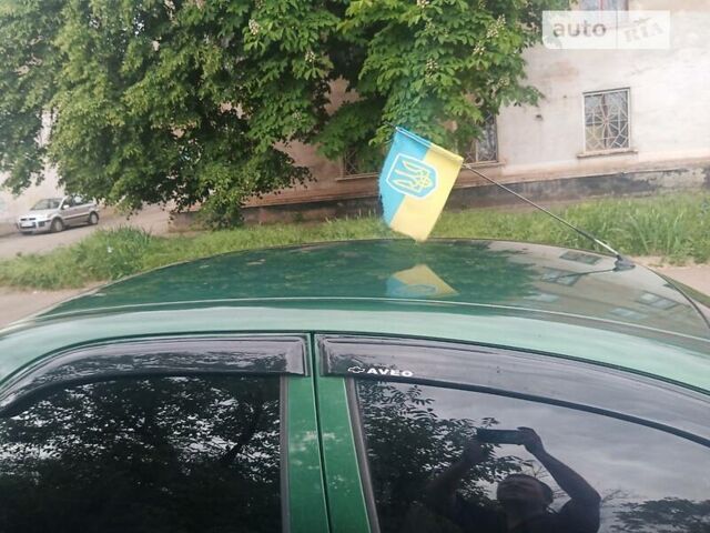 Зеленый Шевроле Авео, объемом двигателя 1.5 л и пробегом 305 тыс. км за 2000 $, фото 4 на Automoto.ua