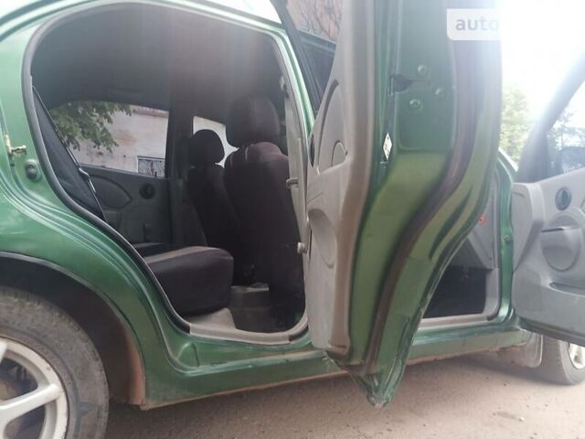 Зеленый Шевроле Авео, объемом двигателя 1.5 л и пробегом 305 тыс. км за 2000 $, фото 10 на Automoto.ua