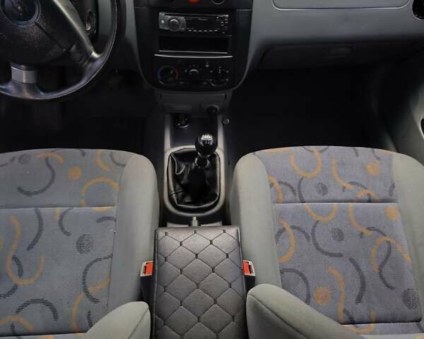 Зелений Шевроле Авео, об'ємом двигуна 1.5 л та пробігом 211 тис. км за 2500 $, фото 18 на Automoto.ua