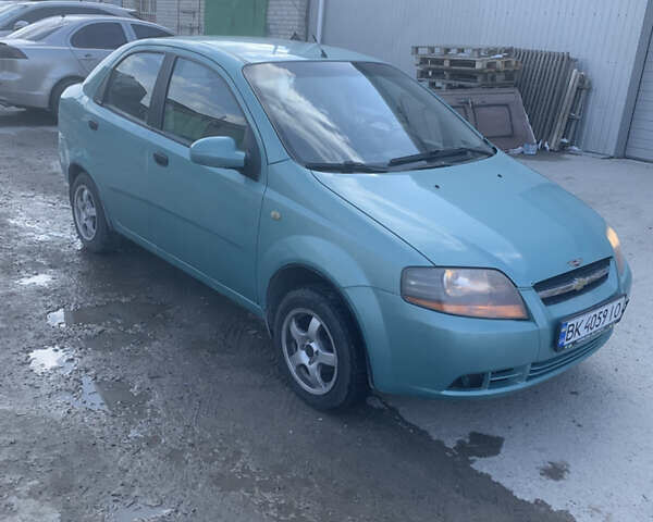 Зелений Шевроле Авео, об'ємом двигуна 1.5 л та пробігом 280 тис. км за 2200 $, фото 4 на Automoto.ua