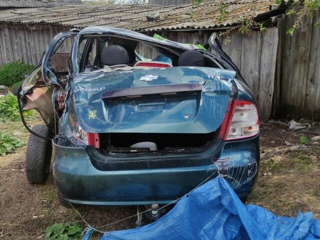 Зелений Шевроле Авео, об'ємом двигуна 0 л та пробігом 169 тис. км за 800 $, фото 2 на Automoto.ua