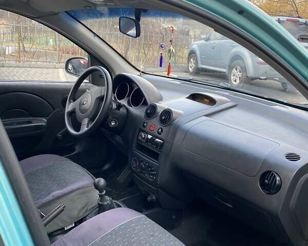 Зеленый Шевроле Авео, объемом двигателя 1.5 л и пробегом 43 тыс. км за 3400 $, фото 5 на Automoto.ua
