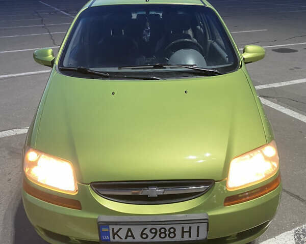 Зеленый Шевроле Авео, объемом двигателя 1.5 л и пробегом 206 тыс. км за 4131 $, фото 1 на Automoto.ua