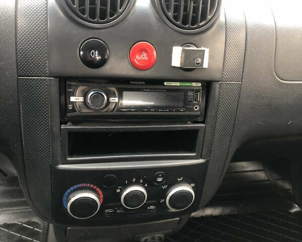 Зелений Шевроле Авео, об'ємом двигуна 1.5 л та пробігом 161 тис. км за 3500 $, фото 12 на Automoto.ua