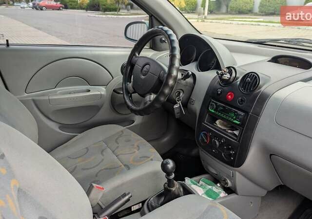 Зелений Шевроле Авео, об'ємом двигуна 1.5 л та пробігом 212 тис. км за 3500 $, фото 7 на Automoto.ua