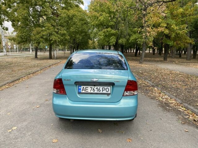 Зеленый Шевроле Авео, объемом двигателя 1.5 л и пробегом 195 тыс. км за 3500 $, фото 1 на Automoto.ua