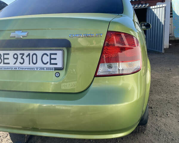 Зелений Шевроле Авео, об'ємом двигуна 1.5 л та пробігом 201 тис. км за 3200 $, фото 6 на Automoto.ua
