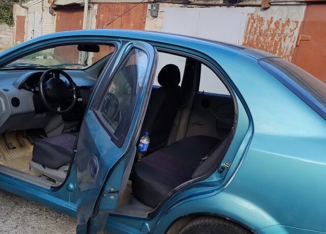 Зелений Шевроле Авео, об'ємом двигуна 1.5 л та пробігом 26 тис. км за 3500 $, фото 1 на Automoto.ua