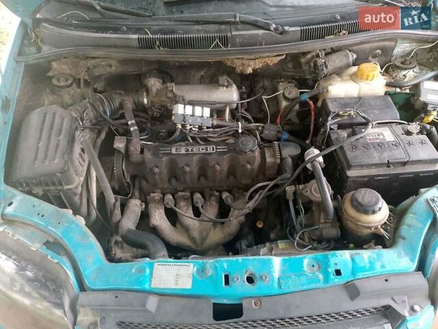 Зеленый Шевроле Авео, объемом двигателя 1.5 л и пробегом 290 тыс. км за 1696 $, фото 3 на Automoto.ua