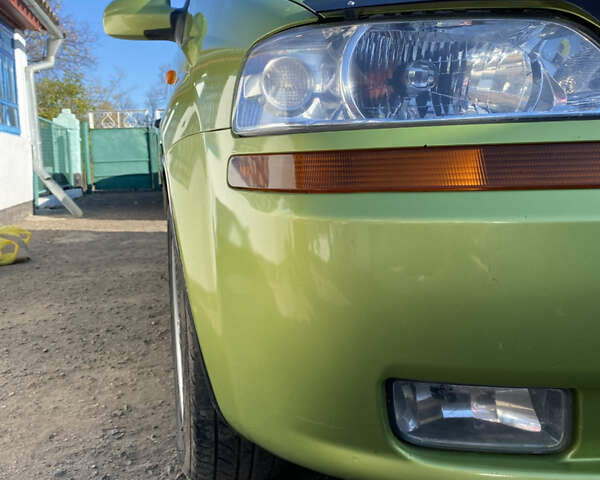 Зелений Шевроле Авео, об'ємом двигуна 1.5 л та пробігом 201 тис. км за 3200 $, фото 1 на Automoto.ua