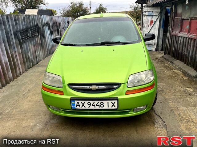 Зеленый Шевроле Авео, объемом двигателя 1.5 л и пробегом 213 тыс. км за 3000 $, фото 1 на Automoto.ua