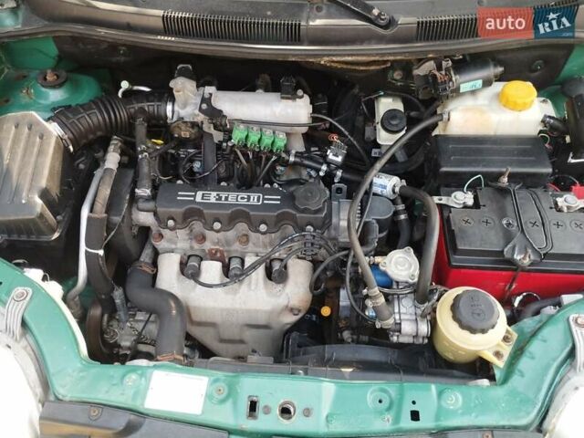 Зеленый Шевроле Авео, объемом двигателя 1.5 л и пробегом 230 тыс. км за 3000 $, фото 1 на Automoto.ua