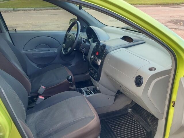 Зелений Шевроле Авео, об'ємом двигуна 1.5 л та пробігом 180 тис. км за 3699 $, фото 12 на Automoto.ua