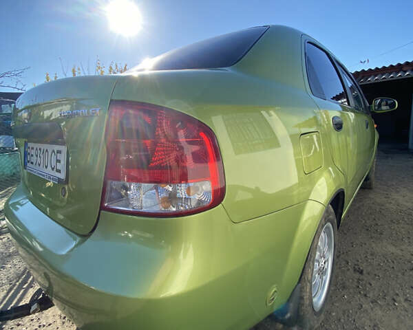 Зелений Шевроле Авео, об'ємом двигуна 1.5 л та пробігом 201 тис. км за 3200 $, фото 8 на Automoto.ua