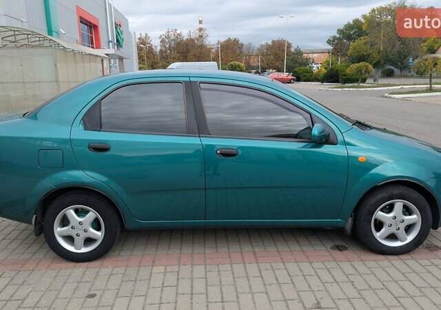 Зелений Шевроле Авео, об'ємом двигуна 1.5 л та пробігом 212 тис. км за 3500 $, фото 5 на Automoto.ua