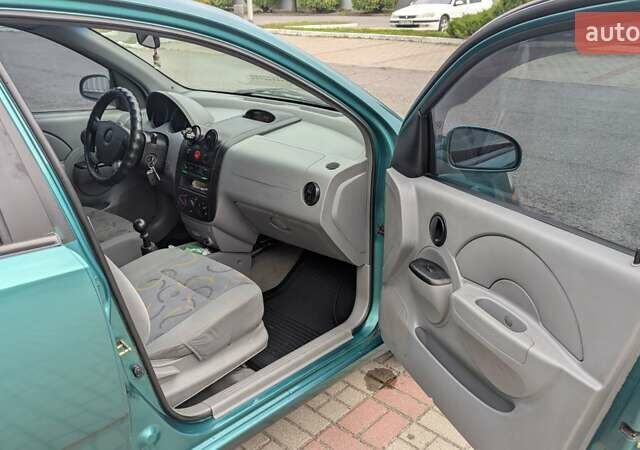 Зелений Шевроле Авео, об'ємом двигуна 1.5 л та пробігом 212 тис. км за 3500 $, фото 6 на Automoto.ua