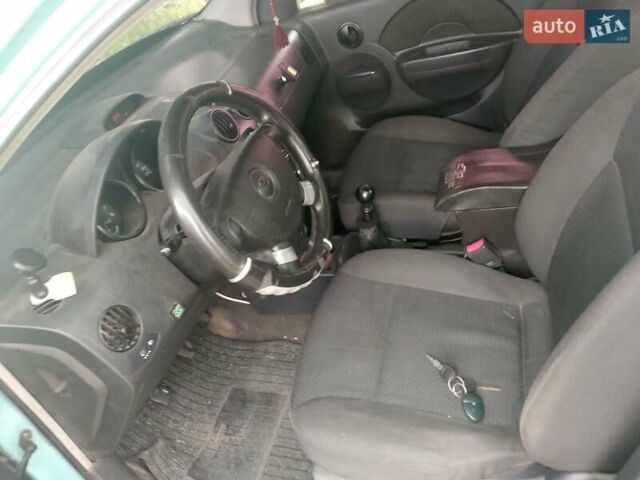 Зеленый Шевроле Авео, объемом двигателя 1.5 л и пробегом 290 тыс. км за 1696 $, фото 1 на Automoto.ua