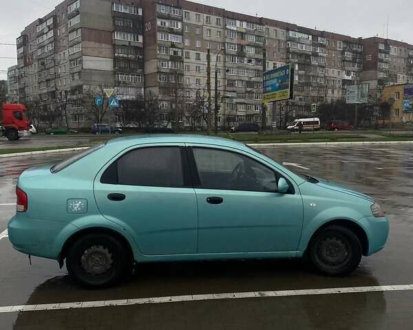 Зеленый Шевроле Авео, объемом двигателя 1.5 л и пробегом 164 тыс. км за 3500 $, фото 5 на Automoto.ua