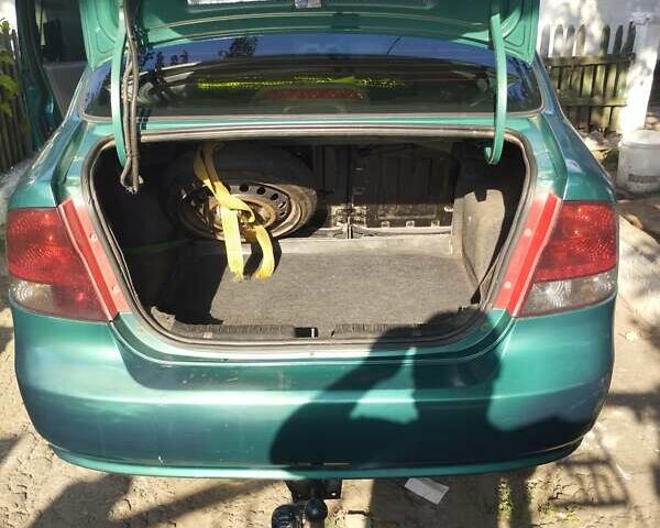 Зеленый Шевроле Авео, объемом двигателя 1.5 л и пробегом 230 тыс. км за 3000 $, фото 2 на Automoto.ua