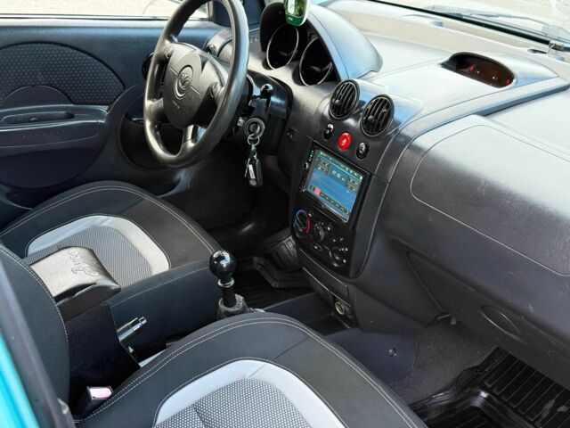 Зелений Шевроле Авео, об'ємом двигуна 1.5 л та пробігом 285 тис. км за 3200 $, фото 10 на Automoto.ua