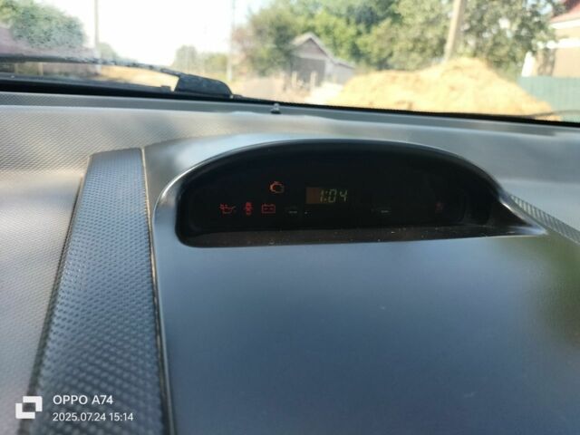 Зеленый Шевроле Авео, объемом двигателя 1.5 л и пробегом 280 тыс. км за 2200 $, фото 5 на Automoto.ua