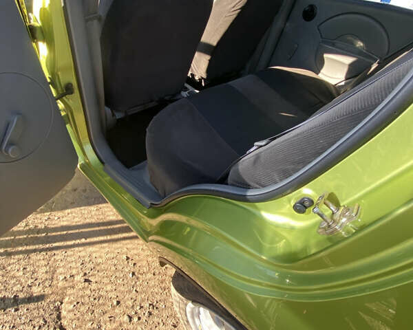 Зелений Шевроле Авео, об'ємом двигуна 1.5 л та пробігом 201 тис. км за 3200 $, фото 17 на Automoto.ua