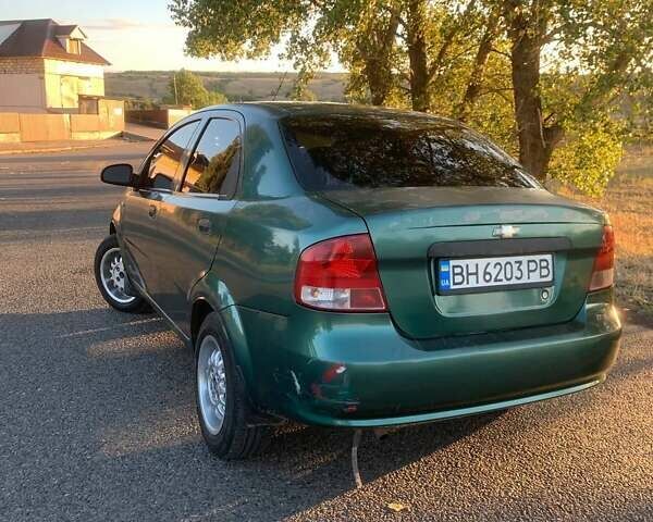 Зеленый Шевроле Авео, объемом двигателя 1.6 л и пробегом 300 тыс. км за 1650 $, фото 4 на Automoto.ua