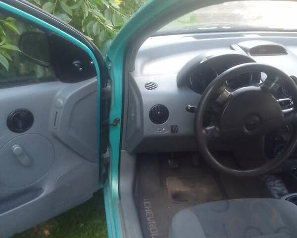 Зеленый Шевроле Авео, объемом двигателя 1.5 л и пробегом 255 тыс. км за 2100 $, фото 3 на Automoto.ua