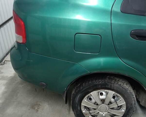 Зелений Шевроле Авео, об'ємом двигуна 1.5 л та пробігом 150 тис. км за 2913 $, фото 2 на Automoto.ua