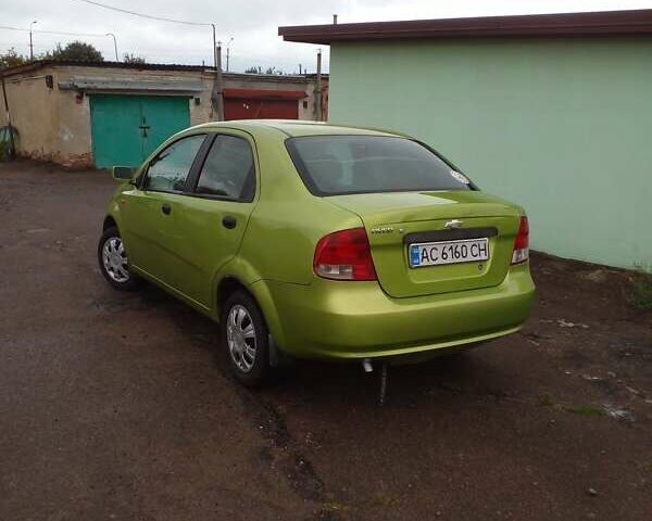 Зелений Шевроле Авео, об'ємом двигуна 1.5 л та пробігом 265 тис. км за 1950 $, фото 2 на Automoto.ua