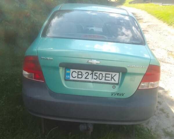 Зеленый Шевроле Авео, объемом двигателя 1.5 л и пробегом 255 тыс. км за 2100 $, фото 2 на Automoto.ua