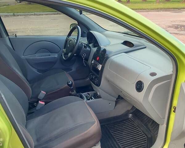 Зелений Шевроле Авео, об'ємом двигуна 1.5 л та пробігом 185 тис. км за 3699 $, фото 11 на Automoto.ua