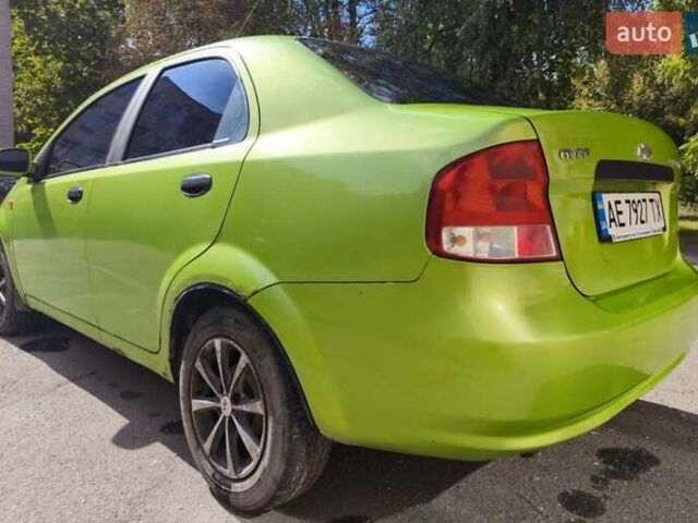 Зеленый Шевроле Авео, объемом двигателя 1.5 л и пробегом 344 тыс. км за 2400 $, фото 7 на Automoto.ua