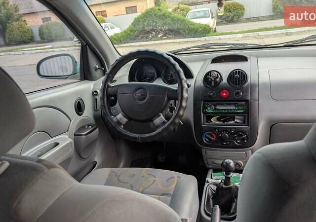 Зелений Шевроле Авео, об'ємом двигуна 1.5 л та пробігом 212 тис. км за 3500 $, фото 8 на Automoto.ua