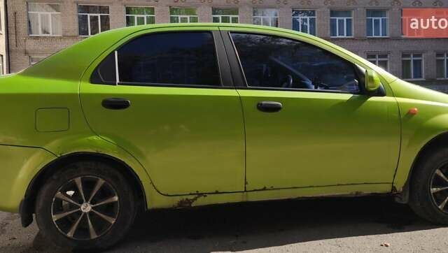 Зеленый Шевроле Авео, объемом двигателя 1.5 л и пробегом 344 тыс. км за 2400 $, фото 10 на Automoto.ua