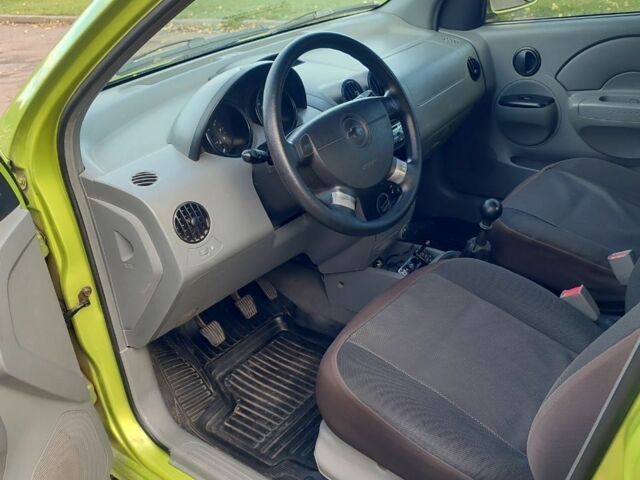 Зелений Шевроле Авео, об'ємом двигуна 1.5 л та пробігом 180 тис. км за 3699 $, фото 8 на Automoto.ua