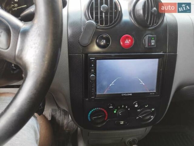 Зеленый Шевроле Авео, объемом двигателя 1.5 л и пробегом 230 тыс. км за 3000 $, фото 7 на Automoto.ua