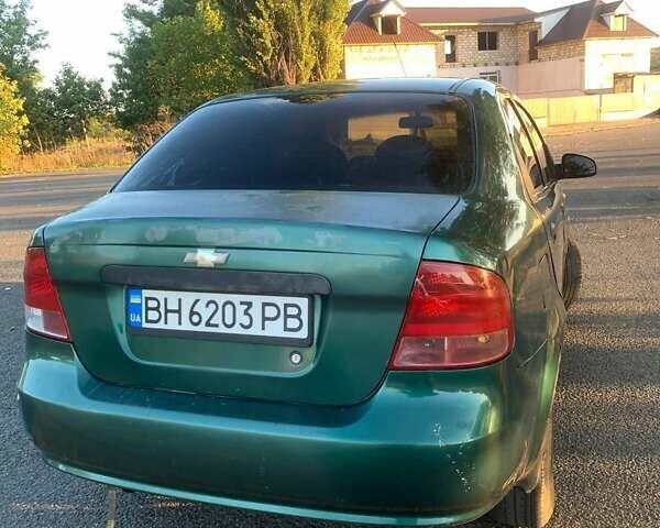 Зеленый Шевроле Авео, объемом двигателя 1.6 л и пробегом 300 тыс. км за 1650 $, фото 3 на Automoto.ua