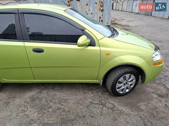 Зеленый Шевроле Авео, объемом двигателя 1.5 л и пробегом 237 тыс. км за 2900 $, фото 7 на Automoto.ua