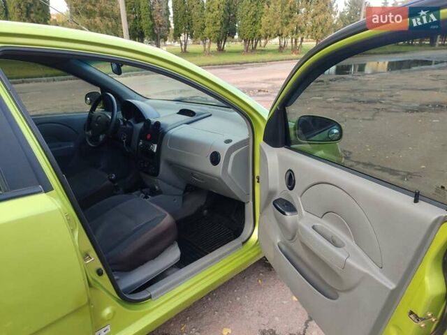 Зелений Шевроле Авео, об'ємом двигуна 1.5 л та пробігом 185 тис. км за 3699 $, фото 10 на Automoto.ua