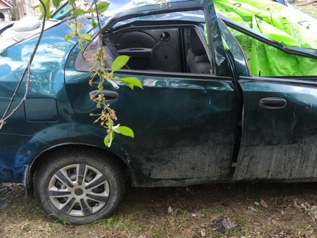 Зелений Шевроле Авео, об'ємом двигуна 0 л та пробігом 169 тис. км за 800 $, фото 3 на Automoto.ua