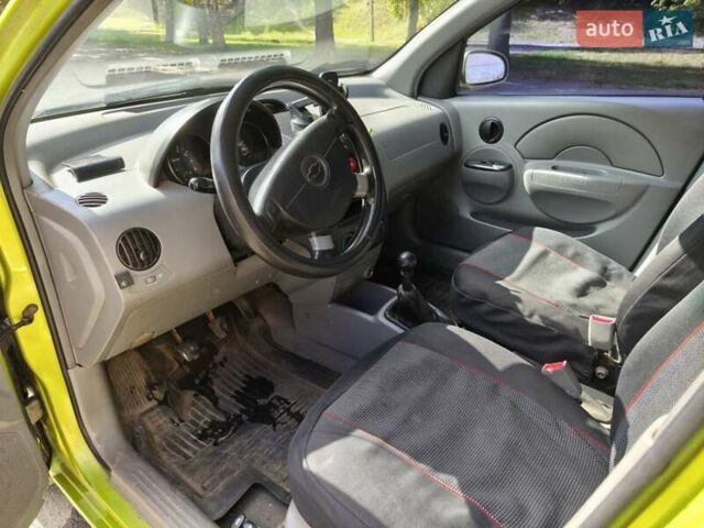 Зеленый Шевроле Авео, объемом двигателя 1.5 л и пробегом 344 тыс. км за 2400 $, фото 5 на Automoto.ua