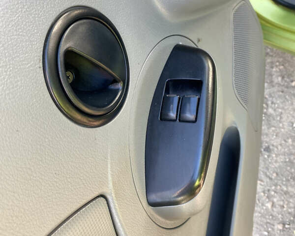 Зелений Шевроле Авео, об'ємом двигуна 1.5 л та пробігом 201 тис. км за 3200 $, фото 32 на Automoto.ua