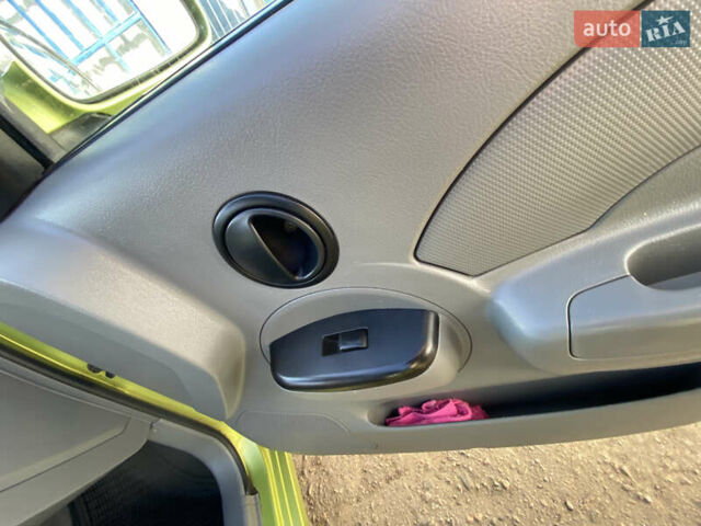 Зелений Шевроле Авео, об'ємом двигуна 1.5 л та пробігом 201 тис. км за 3200 $, фото 24 на Automoto.ua