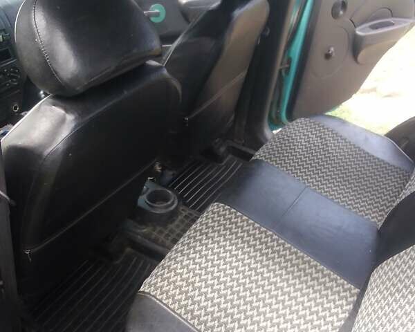 Зеленый Шевроле Авео, объемом двигателя 1.5 л и пробегом 500 тыс. км за 2300 $, фото 2 на Automoto.ua