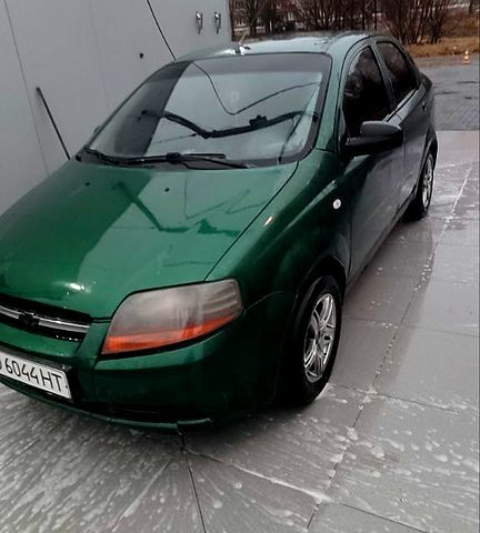 Зеленый Шевроле Авео, объемом двигателя 1.5 л и пробегом 320 тыс. км за 1600 $, фото 9 на Automoto.ua