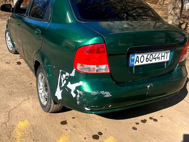 Зеленый Шевроле Авео, объемом двигателя 1.5 л и пробегом 450 тыс. км за 1350 $, фото 2 на Automoto.ua