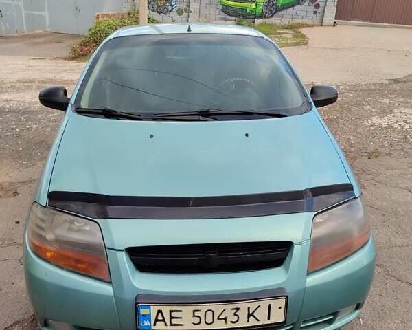 Зеленый Шевроле Авео, объемом двигателя 1.5 л и пробегом 288 тыс. км за 3100 $, фото 3 на Automoto.ua