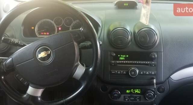 Зеленый Шевроле Авео, объемом двигателя 0 л и пробегом 180 тыс. км за 4400 $, фото 6 на Automoto.ua