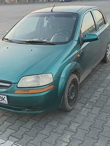 Зеленый Шевроле Авео, объемом двигателя 1.6 л и пробегом 260 тыс. км за 2350 $, фото 2 на Automoto.ua